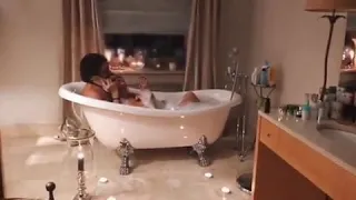 Малахов с женой в ванной