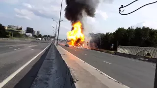 Взрыв Газели(isuzu) и газовых баллонов на МКАДе 13.07.2013. Explosion of a truck in Moscow