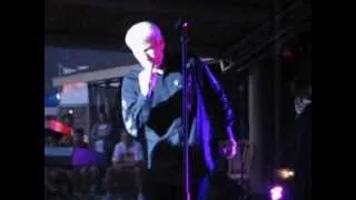 Dennis DeYoung "Don't Let It End" live in Beaumont summer concert series (07/07/2010)