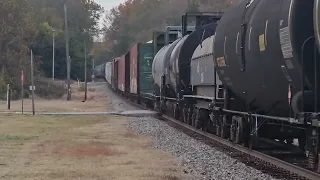 CSXT 9002/797 Duo with 110 cars on L630.