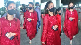 Yami Gautam get's Papped today at Mumbai Airport 📸✈️