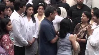 Priyanka Chopra's Dad Ashok Chopra's Funeral   Bollywood Stars Pay Condolence