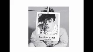 YUNGBLUD (Feat. Charlotte Lawrence)- Falling Skies (MJS Remix)