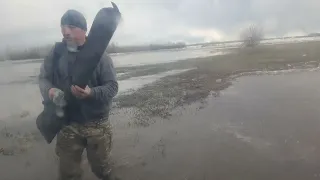 Переправа на "Хивусах" через Лену во время ледохода. 18.05.2024 г. Якутск. Республика Саха (Якутия)