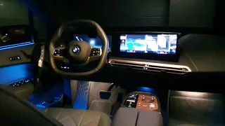 BMW iX 2021 xdrive40 interior at night.