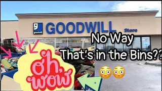 AMAZING Day at the Goodwill Bins | SO MANY Fun Vintage Treasures to Resell | THRIFT WITH ME 🤑🤑🤑