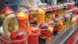 Non-Stop Order! Clean and Fresh Fruit Juice Making / GwangJang Market in Seoul - Korean street food