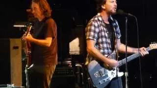 "World Wide Suicide & Vet Dedication" Pearl Jam@Wells Fargo Center Philadelphia 10/22/13