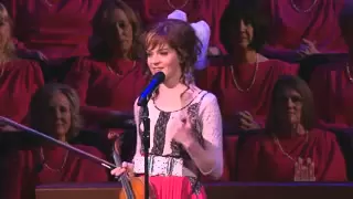 Lindsey Stirling performs with the Mormon Tabernacle Choir