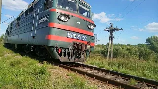 ВЛ82М-037 з службовим потягом