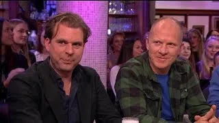 Rutger en Maxim bekvechten aan tafel - RTL LATE NIGHT