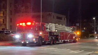 Seattle FD Engine 17 and Ladder 9 responding!