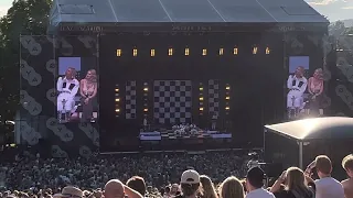 Dagny - Pretty w/Astrid S @ Øyafestivalen 2022