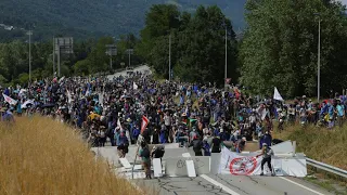 Ligne ferroviaire Lyon-Turin : plusieurs milliers d'opposants mobilisés, de brèves échauffourées