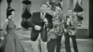 I Ain't Got Nobody - Louis Prima / Keely Smith