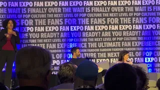 Tyler Hoechlin and Bitsie Tullock panel at Fan Expo Chicago 8/12/23