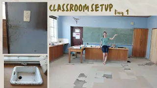 CLASSROOM SETUP DAY 1 | 2023 | SEEING my CLASSROOM for the FIRST TIME | CLEANING my CLASSROOM