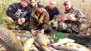 С ДРУЗЬЯМИ ХАПНУЛИ РЫБЫ ПО ПОЛНОЙ! РЫБАЛКА С НОЧЕВОЙ, КАК ЕСТЬ!/часть 3/ ПО ОСТРОВАМ НА МЕГА КАТЕРЕ