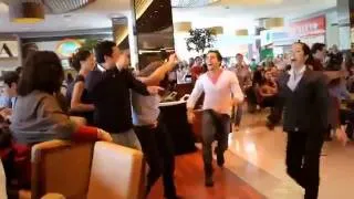 Official MAMMA MIA! Brazil - Flashmob