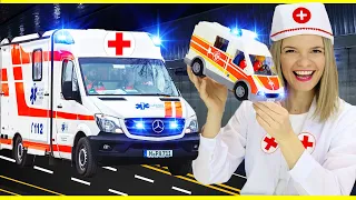 Ambulance for Children | Learn Emergency Vehicles for Kids | Speedie DiDi Toddler Learning Video