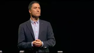 Por qué la desigualdad económica no es un problema | Luis Alberto Iglesias | TEDxMalagueta