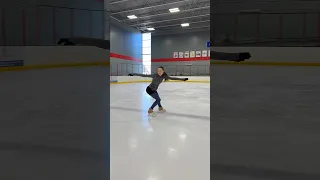 Backward Crossovers Figure Skating! #figureskating #shorts #iceskating #youtubeshorts #skater #skate