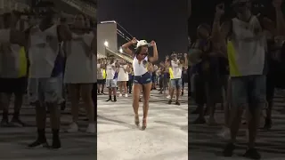 Mayara lima sincronizada com a bateria super som