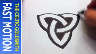 How to Draw Celtic Patterns 157 - Perfect Triskele (Fast Motion 2)