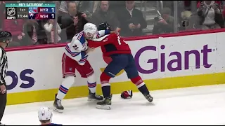 Fight between Barclay Goodrow and T.J. Oshie hit by Oshie!