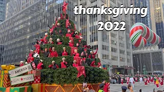 Thanksgiving parade NYC 2022 - Audience View - Macy's Day festival New York