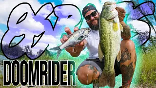 Bank Fishing for Bass with the NEW 86Baits DOOMRIDER Green Gizzard GLIDE BAIT!