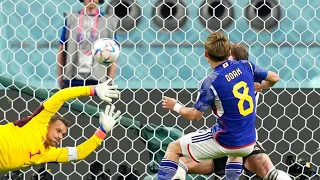 Japan gets 2 late goals to beat Germany 2 1 at the World Cup
