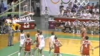 USSR vs Yugoslavia - Men's Basketball Final - Seoul 1988 Olympic Games