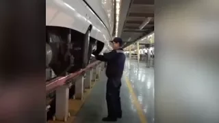 Chinese bullet train technician shows off dance skills