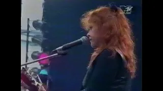 Kirsty MacColl "Walking Down Madison" Live In Leysin (1992)