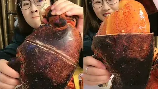 Chinese Girl Eats Giant Lobster Claws Delicious Seafood | Seafood Mukbang Eating Show