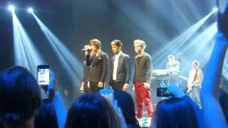 One Direction - What Makes You Beautiful (Live in Sweden)