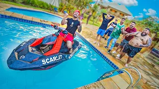 COLOQUEI O JETSKI NA PISCINA DA CASA NOVA !! 😂 * nunca mais vou tirar kkk *