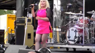 Blondie- Debbie Talk/The Tide Is High/Groove is in the Heart- 7/3/15