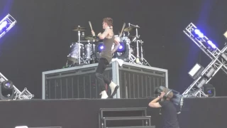 Machine Gun Kelly - Wildboy (Pinkpop 2017)