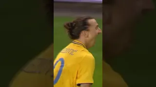 СПАСИБО ЗЛАТАН! ЧУДО ГОЛ ИБРАГИМОВИЧА ЧЕРЕЗ СЕБЯ АНГЛИИ! #shorts #ibrahimovic #ибрагимович