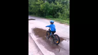 Orbea MX 20 and 4years 10 months old rider