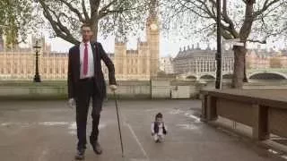 World's tallest man meets world's shortest in London