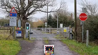 Hadfold No.2 (User-worked) Level Crossing, West Sussex