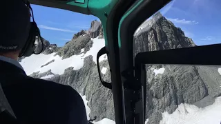 NEW ZEALAND - Snow landing with a helicopter near Mt Cook