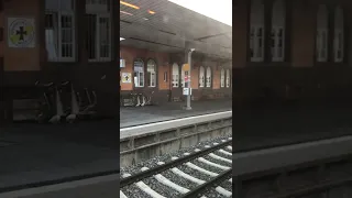 Wegen Sturm fährt Zug nicht/Из-за бури поезд не ходит/Because of the storm, the train doesn't run