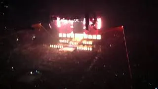 Kanye Stops All of the Lights WTT Tour London (With Rihanna)