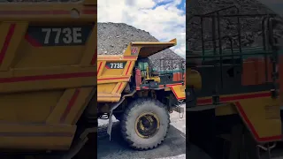 फस गया 💪 #machine #truck #loader #sort #viral