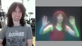 British guitarist analyses Kate Bush live in 1979!