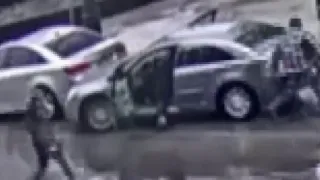 Video shows good Samaritans stopping attempted carjacking